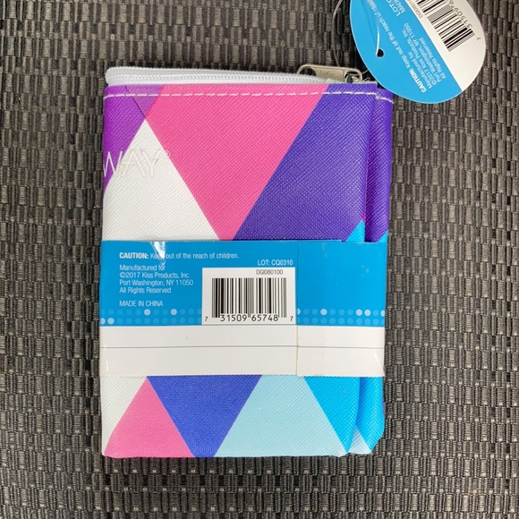 ⚜️Broadway Pastel Cosmetic Bag! - Picture 2 of 2